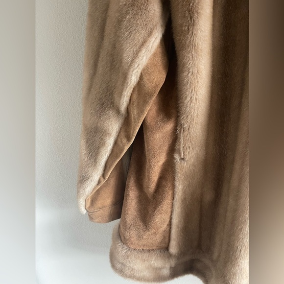 Vintage Womans Tissavel Fur Coat - France - Picture 5 of 8